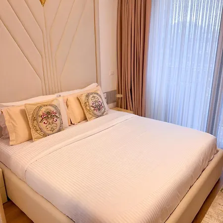 View Royal 2 Bedrooms Panoramic Balcony *