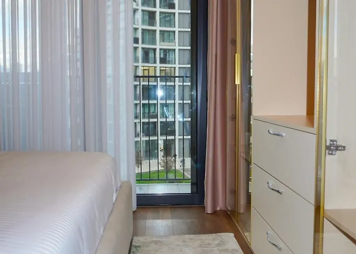 View Royal 2 Bedrooms Panoramic Balcony Appartement *