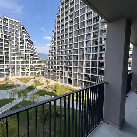 View Royal 2 Bedrooms Panoramic Balcony Apartament Tirana