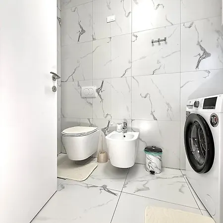 View Royal 2 Bedrooms Panoramic Balcony Apartment Tirana