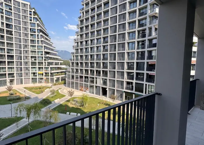 View Royal 2 Bedrooms Panoramic Balcony شقة تيرانا