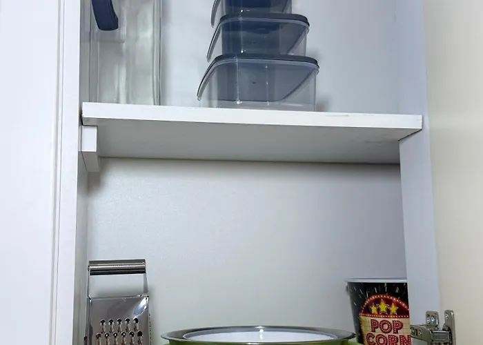 View Royal 2 Bedrooms Panoramic Balcony شقة *