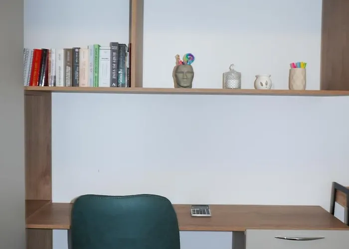 View Royal 2 Bedrooms Panoramic Balcony