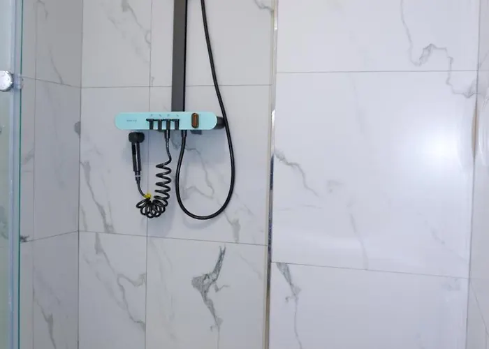 شقة View Royal 2 Bedrooms Panoramic Balcony تيرانا